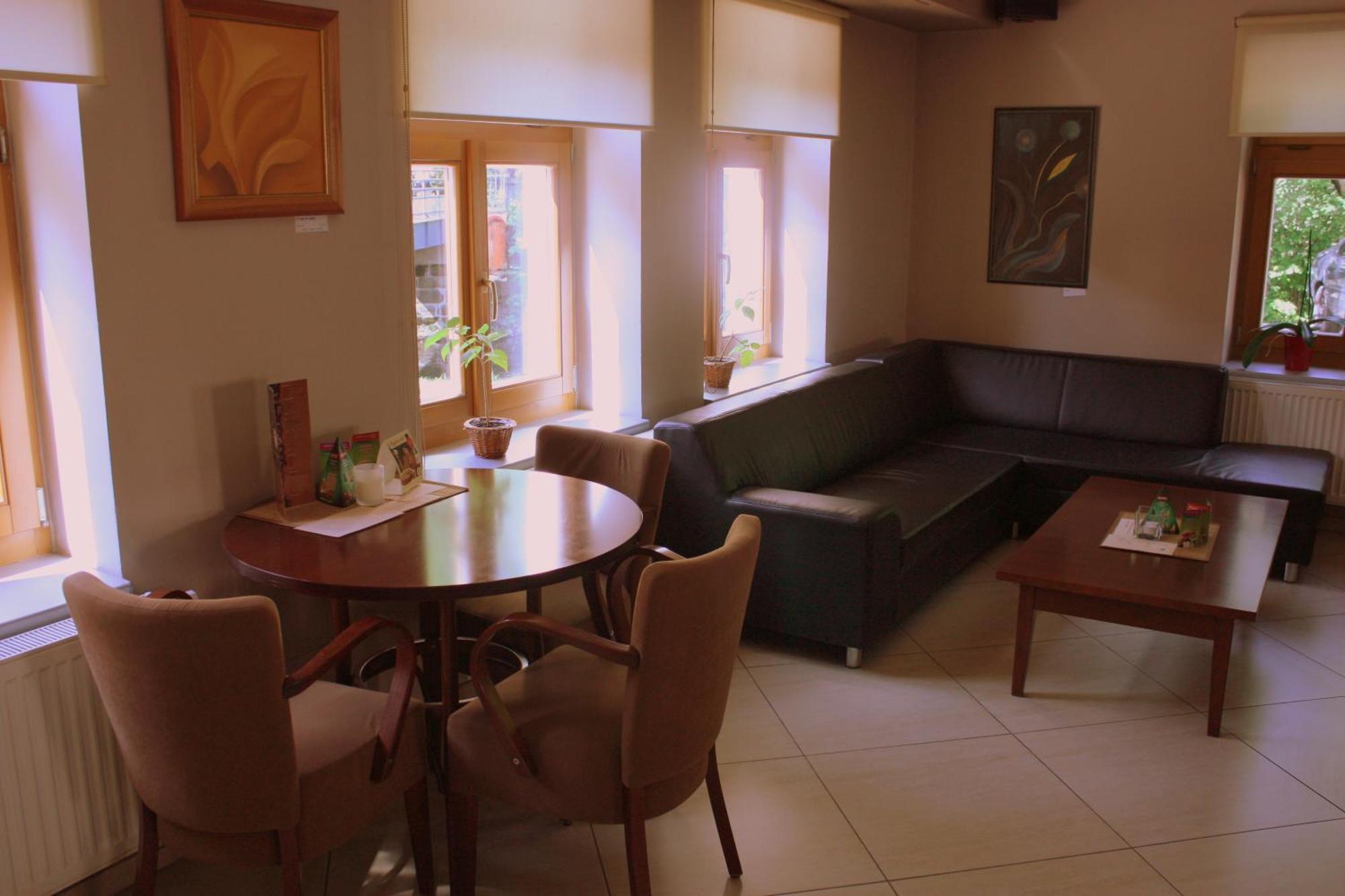 Penzion a CaféRestaurant U lávky Chrudim Esterno foto
